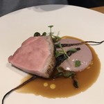 リストランテ ナカモト - 友人のお肉。綺麗なピンク色。