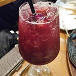 VINSENT - サングリア赤680円。