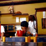 角萬 - 平日の15時辺りでも満席に近い