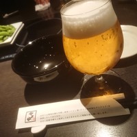 博多もつ鍋 やま中 赤坂店 - まずはビール