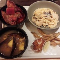 ブッフェアンドカフェ スロープサイドダイナー ザクロ - 