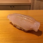 鮨 あらい - 平目昆布締め