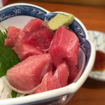 亀善 - マグロぶつは中トロに近い