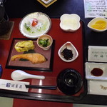 湖泉荘 - →ここから朝ごはんです