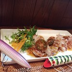 インディ庵 - 僕がshシン撮ってたら釣り好きのご常連が持参のルアーも一緒に撮れと!!