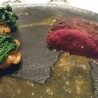 カンテサンス - 蝦夷鹿ソテー　オードミ・ド・ミラベル　ゆずチェロ　ベルジュ　落花生　はまぐりの出汁で