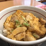 なか卯 - 鶏肉25%増量という親子丼、それも大盛りなら迫力がありますよ(2018.2.25)