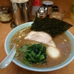 らー麺 家道 - デフォルトラーメン税込650円味玉常連サービス付き(有難うございます)