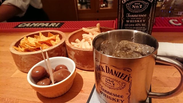 誰主？君主（タスクス） &ndash; 南長井の隠れ家バーで大人の時間を楽しむ