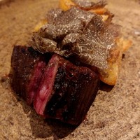マガーリ - 白老あべ牛炭焼き、黒トリュフ、プライドポテト
