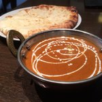 本格インドカレー カリー工房 - Ｃランチ。チキンカレーとチーズナン（追加100円で変更）