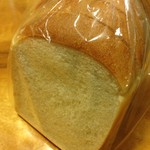 自然工房 - 天然酵母食パン　384円