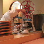 青華こばやし - 30年2月　かき氷作成中