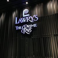 ロウリーズ・ザ・プライムリブ 大阪 - 