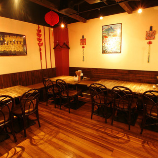 We have table seating available for all occasions. reserved for 40 people ~