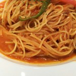 ナポリの食卓 パスタとピッツァ - チキンとパプリカの辛口ハラペーニョの激辛