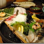 大漁酒場 魚樽本店 - 刺身の盛り合わせ７種