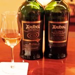 バー ル・サロン - アードベッグ「コリーヴレッカン」と「アードボッグ」