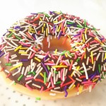 Krispy Kreme Doughnuts - オリジナルグレーズド160円 チョコスプリングル190円