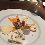 パリアッチョ - チーズ盛り合わせ1200円