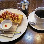 Christy - コーヒー・イタリアン（４００円）、モーニングＢ・ハムエッグトースト