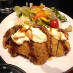 神戸牛居酒屋 四方善 - ビーフカツ　２種類のソースかけ