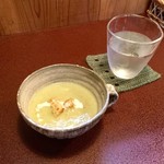 ジャム cafe 可鈴 - 【スープは必ず最初に出ます】ブロッコリーのスープ＆お冷