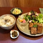 ジャム cafe 可鈴 - お料理が出揃いました。