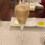 ビストロ ダイア - 泡で乾杯