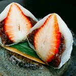 手打ちそば 縁庭 - 手作りスイーツ。いちご大福。