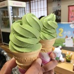 茶しん - グリーンソフトクリーム(250円)(2018.02現在)