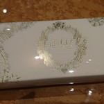 Pierre Ledent  - 外箱