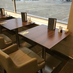 Galleries Club lounge Zone F - 