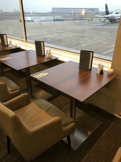 Galleries Club lounge Zone F -