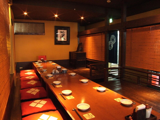 座席 : 炉端焼 うだつ - 桜木町/ろばた焼き | 食べログ