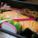 Ginza Jukkoku - 鮭の塩焼きの弁当