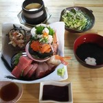 海さくら - ２月２６日  海鮮丼（上）一式