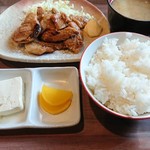 Yourou no taki - 豚のﾆﾝﾆｸ味噌炒め定食