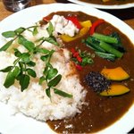 薬膳カレーじねんじょ 谷中店