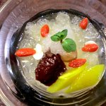 南青山エッセンス - カエルのコラーゲンと白キクラゲの香港風スープデザート