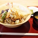 点邑 - ■天丼 2376円（味噌汁、香物付き）