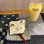 飯床路 - 桜のシフォンケーキ