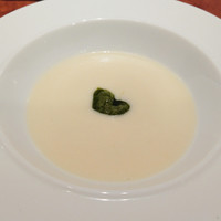 マーケットレストラン AGIO ルミネ横浜店 - 本日のスープはカブのポタージュ。ルックスがもう、三笠会館まんま。