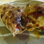 Kuwa Monpe - 包み焼きピッツア