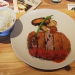 奈良食堂 - 旬の野菜が入ったベジカツ