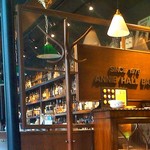 ANNIE HALL BAR - 