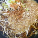 すかや 本店 - 揚げ玉は専用油でこれだけを揚げてます
