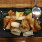 中国料理 西海 - 酢豚(肉4ケ) 450円