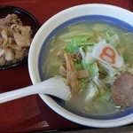 Hachiban Ramen - 野菜ラーメン塩＆チャーシュー丼のセット