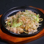 Warayaki Teppanyaki Iyasaka - ソース焼きそば